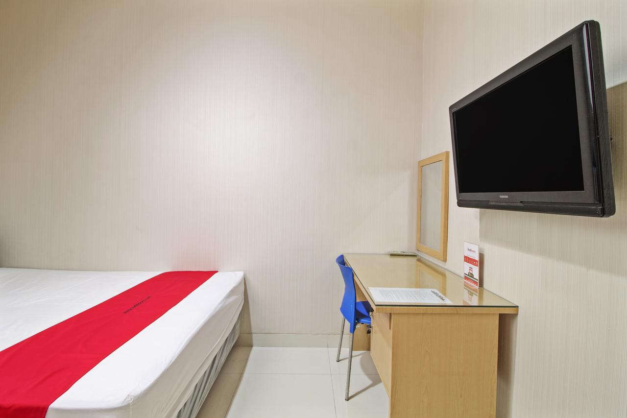 Hotel Reddoorz @ Mangga Besar 2 Yakarta Exterior foto