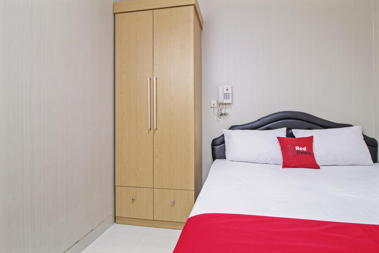 Hotel Reddoorz @ Mangga Besar 2 Yakarta Exterior foto